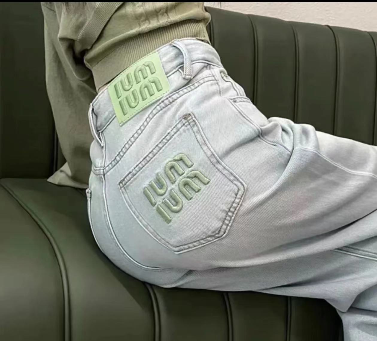 (运费险+24小时内发货)后代刺绣新款窄版阔腿牛仔裤女直筒裤子