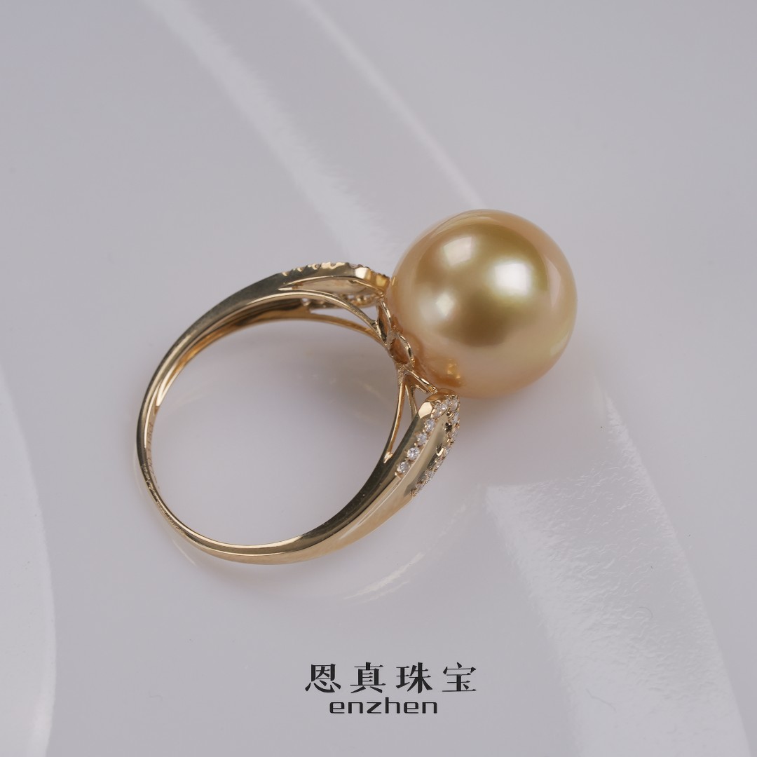 18k金镶嵌海水珍珠正圆强光南洋金珠女王气质款珠宝戒指11-12mm