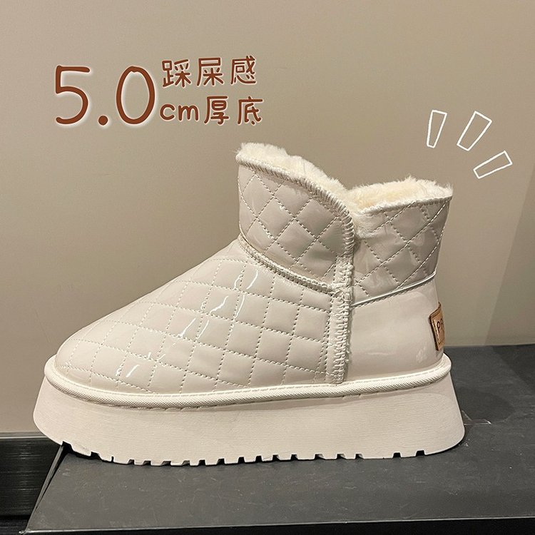 2023冬季女士雪地靴中筒韩版皮面保暖加绒学生平底短靴棉鞋松糕底