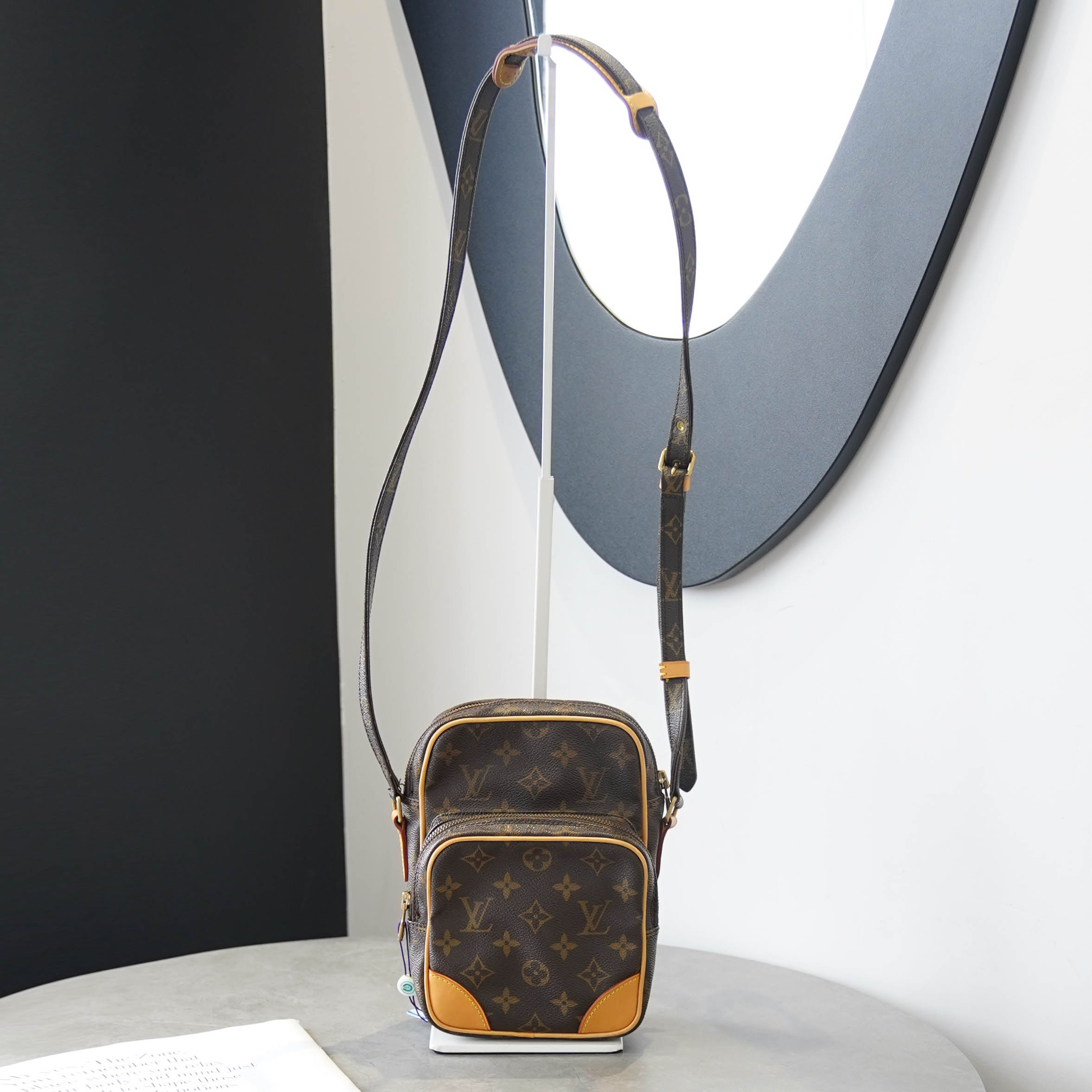 95新 LouisVuitton/路易威登 大有/LV 相机斜挎包/H01570