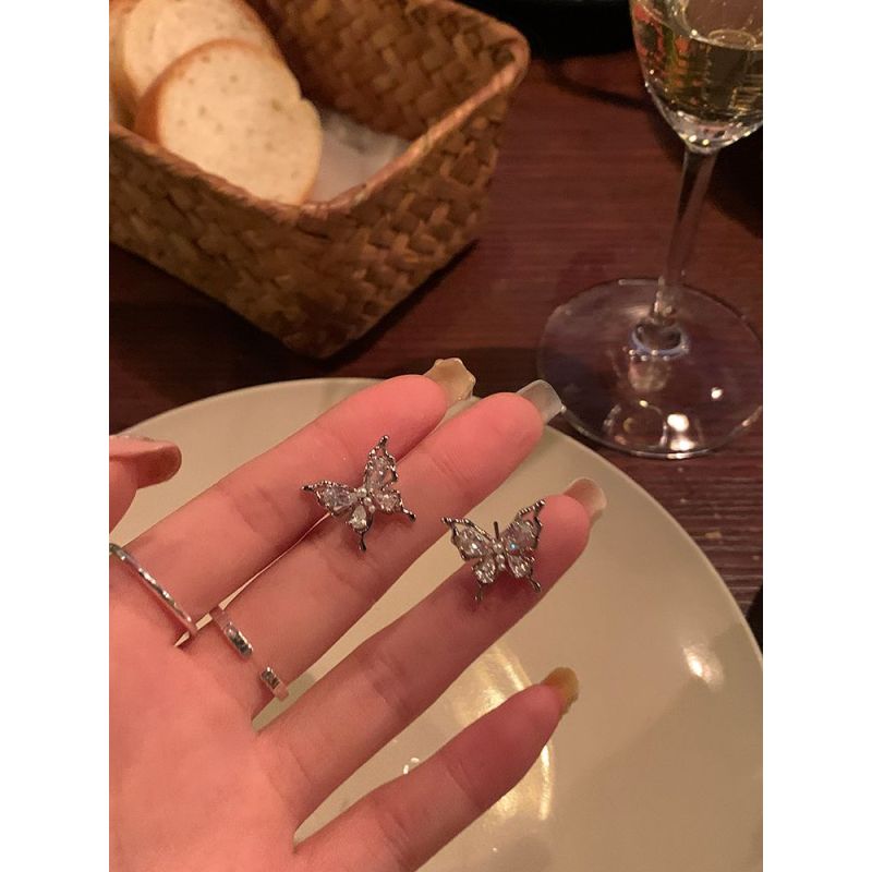 蝴蝶耳环2023年新款精致小巧耳钉高级感耳夹女无耳洞耳饰法式个性