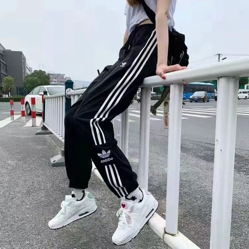 未拆封 adidas/阿迪达斯 经典三条杠刺绣运动休闲裤