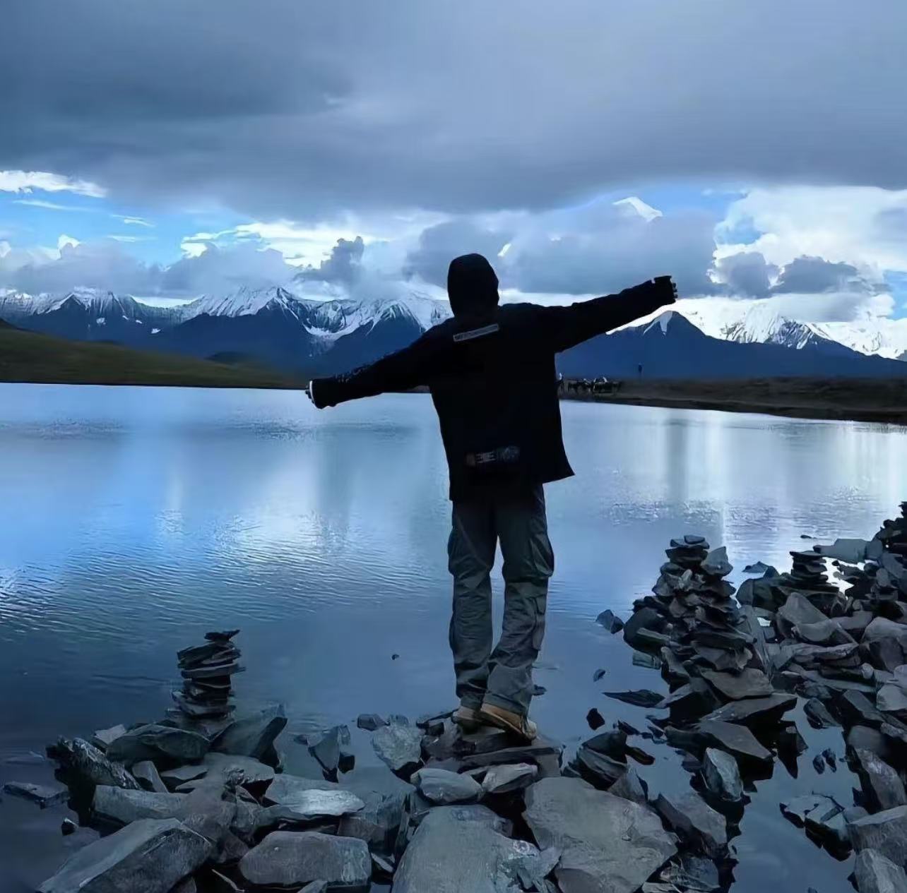 SZ10806男款运动户外休闲时尚透气速干圆领短袖L1