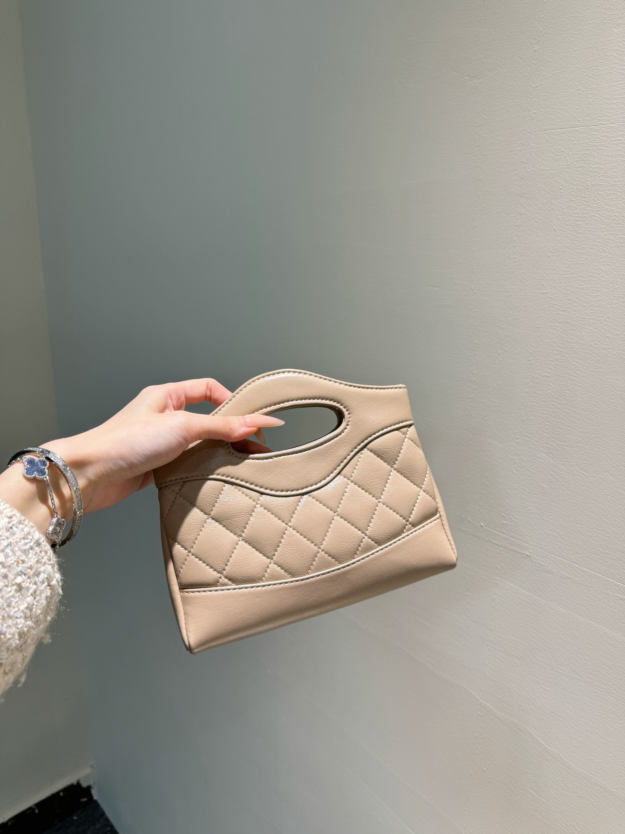 sister【31 nano】小香风百搭手拎斜挎包（无公仔挂件）