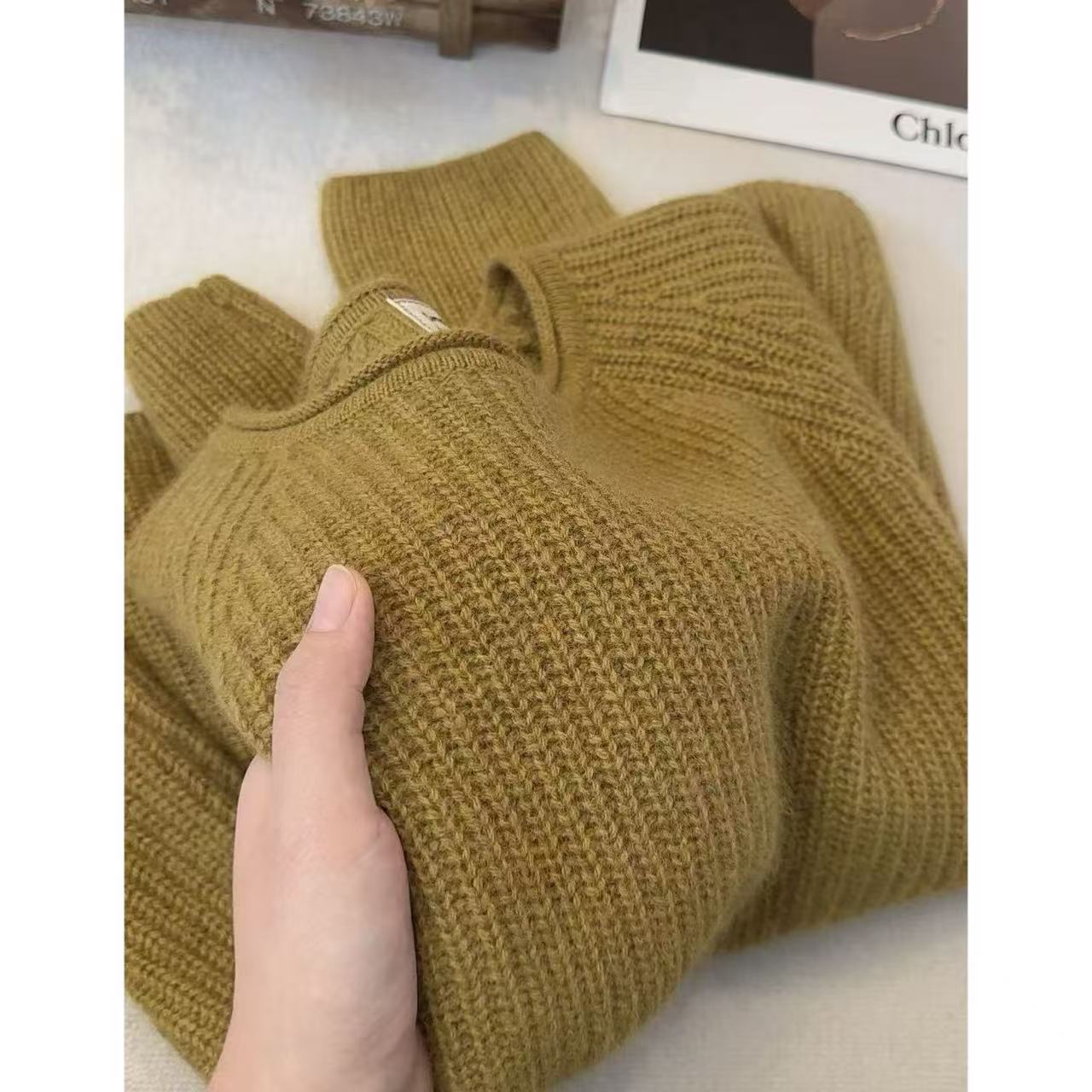 【青青草原黄】长袖百搭绿色宽松纯色圆领毛衣