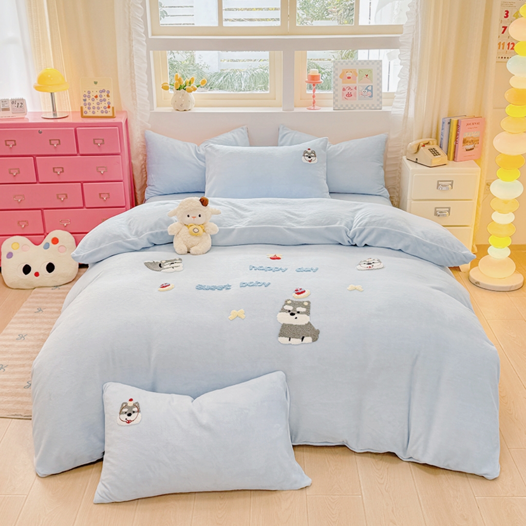 （最后一批库存）秋冬新款高克重亲肤加厚牛奶绒绣花四件套 DM69