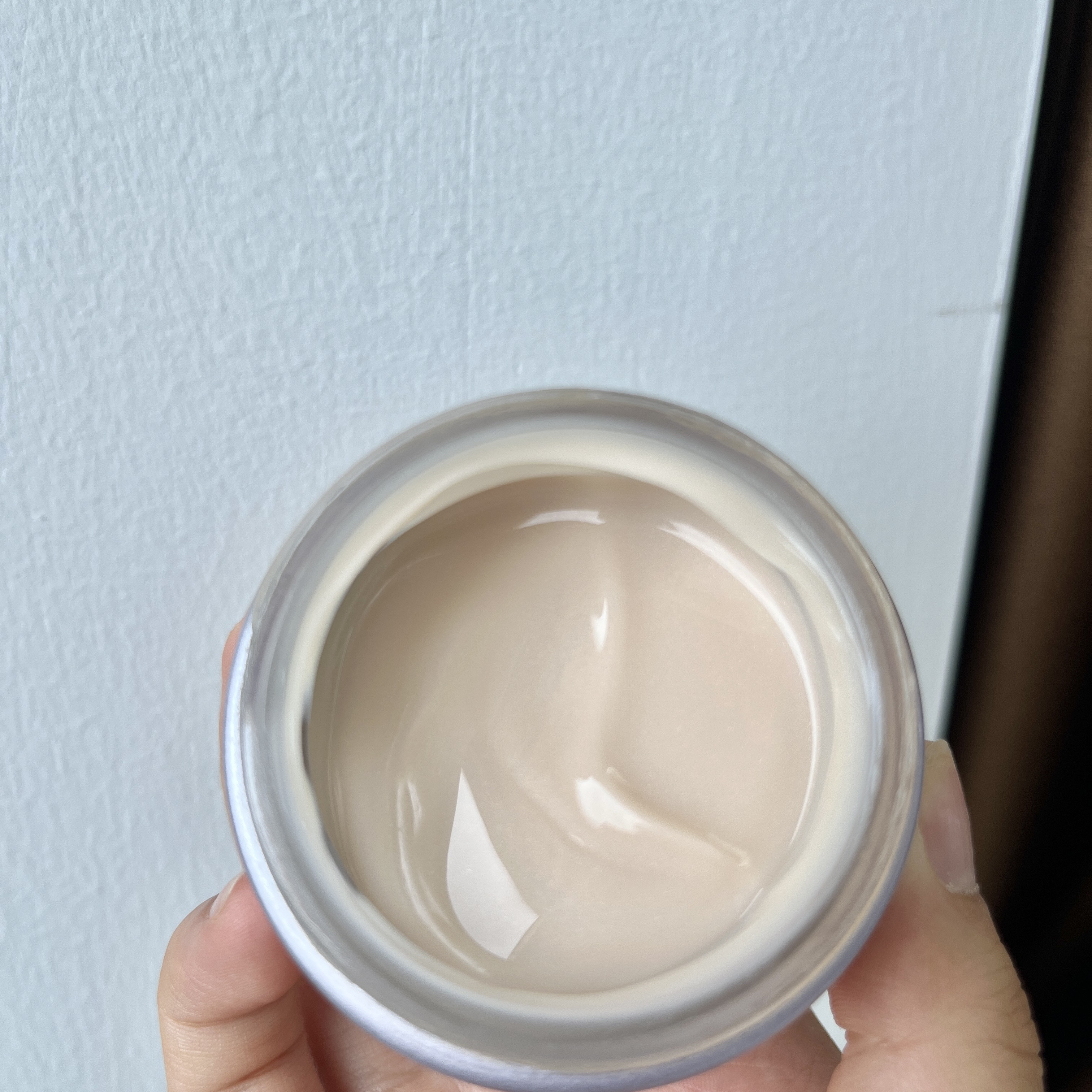 m面霜涂抹一瓶刷