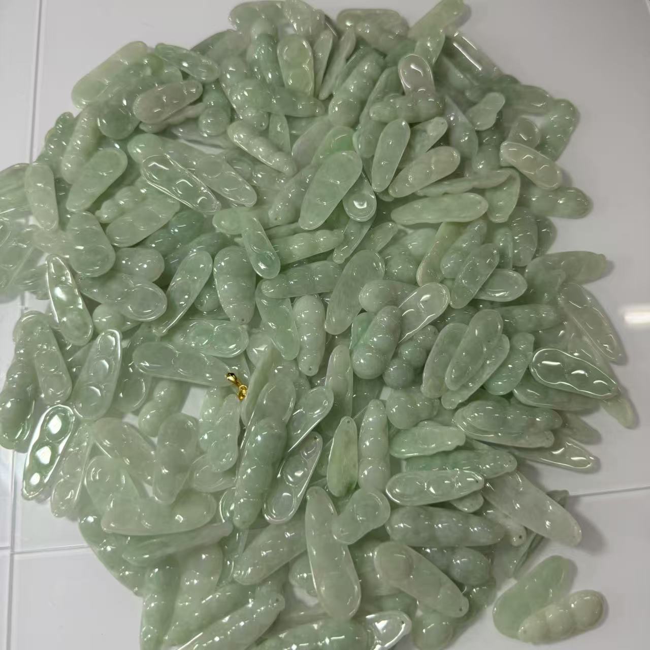 天然A货翡翠四季豆吊坠-c001-多样性发一 假一赔三