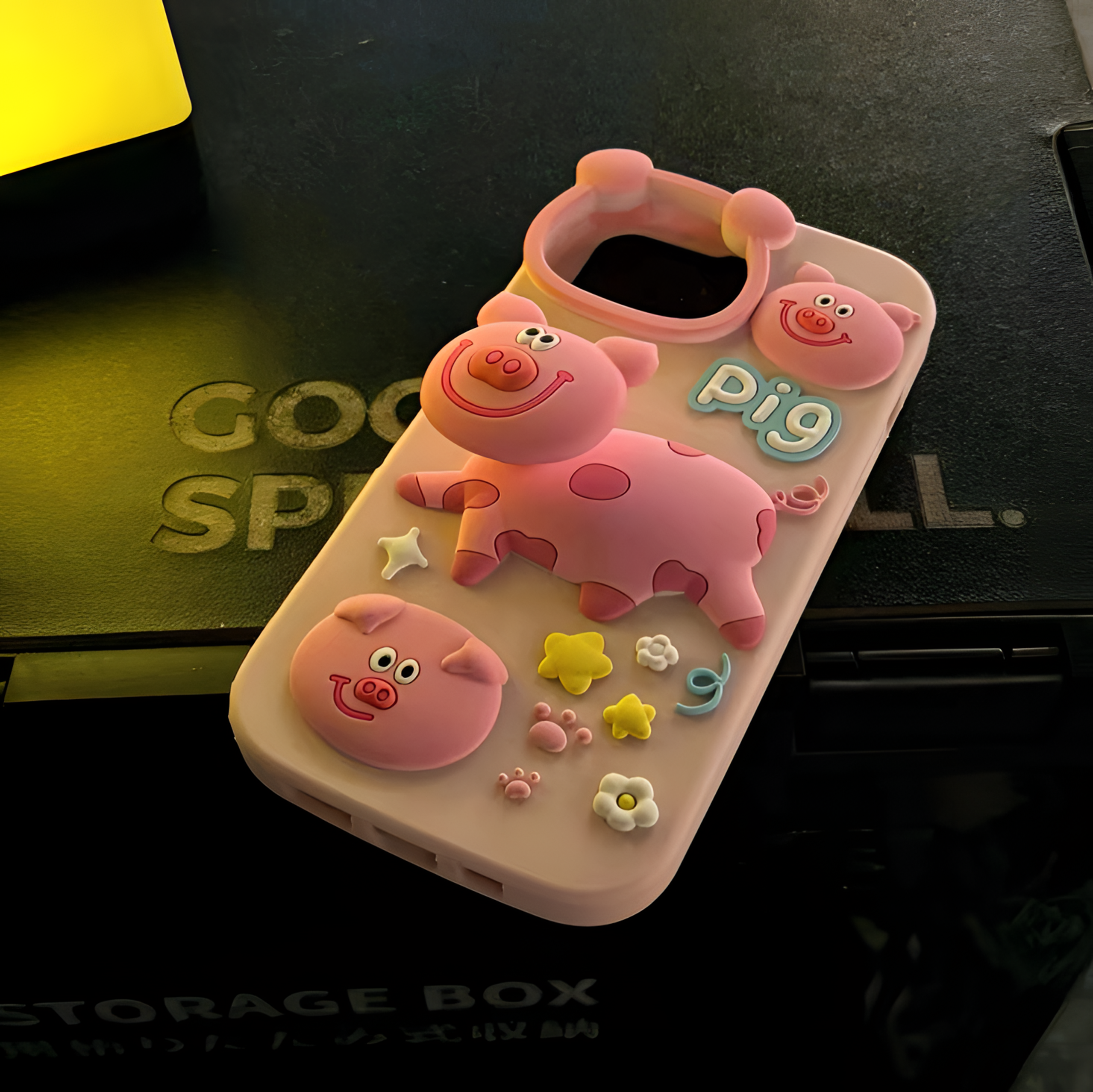 超萌可爱弹簧粉色猪猪硅胶壳适用于iPhone15promax手机壳少女个性