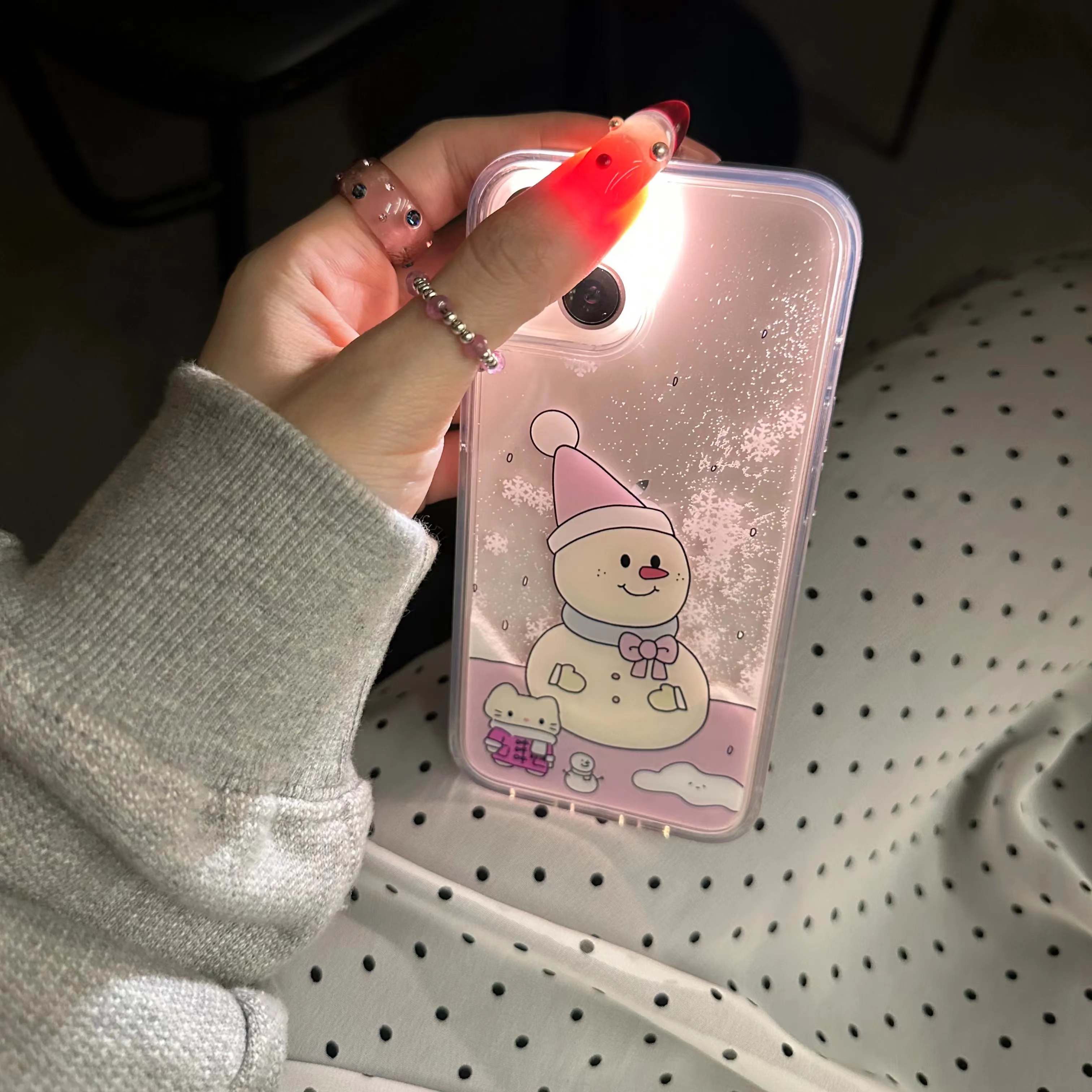 ins日韩立体雪花雪人流沙壳适用于iPhone15pro手机壳可爱卡通防摔