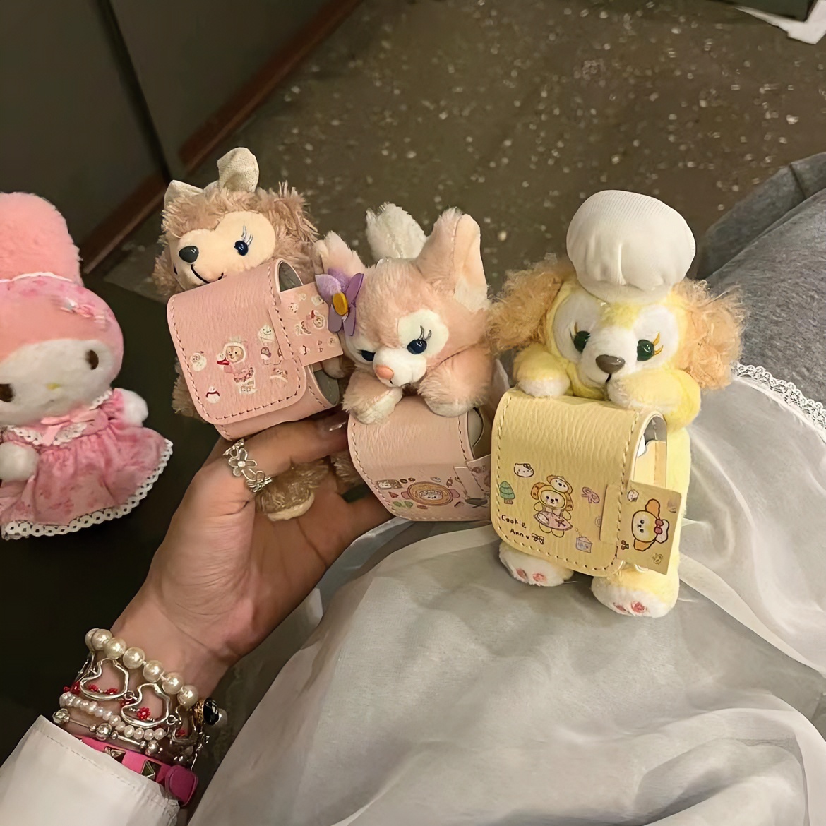 ins日韩抱抱玲娜贝尔适用苹果蓝牙airpods2/3耳机套可爱防摔少女