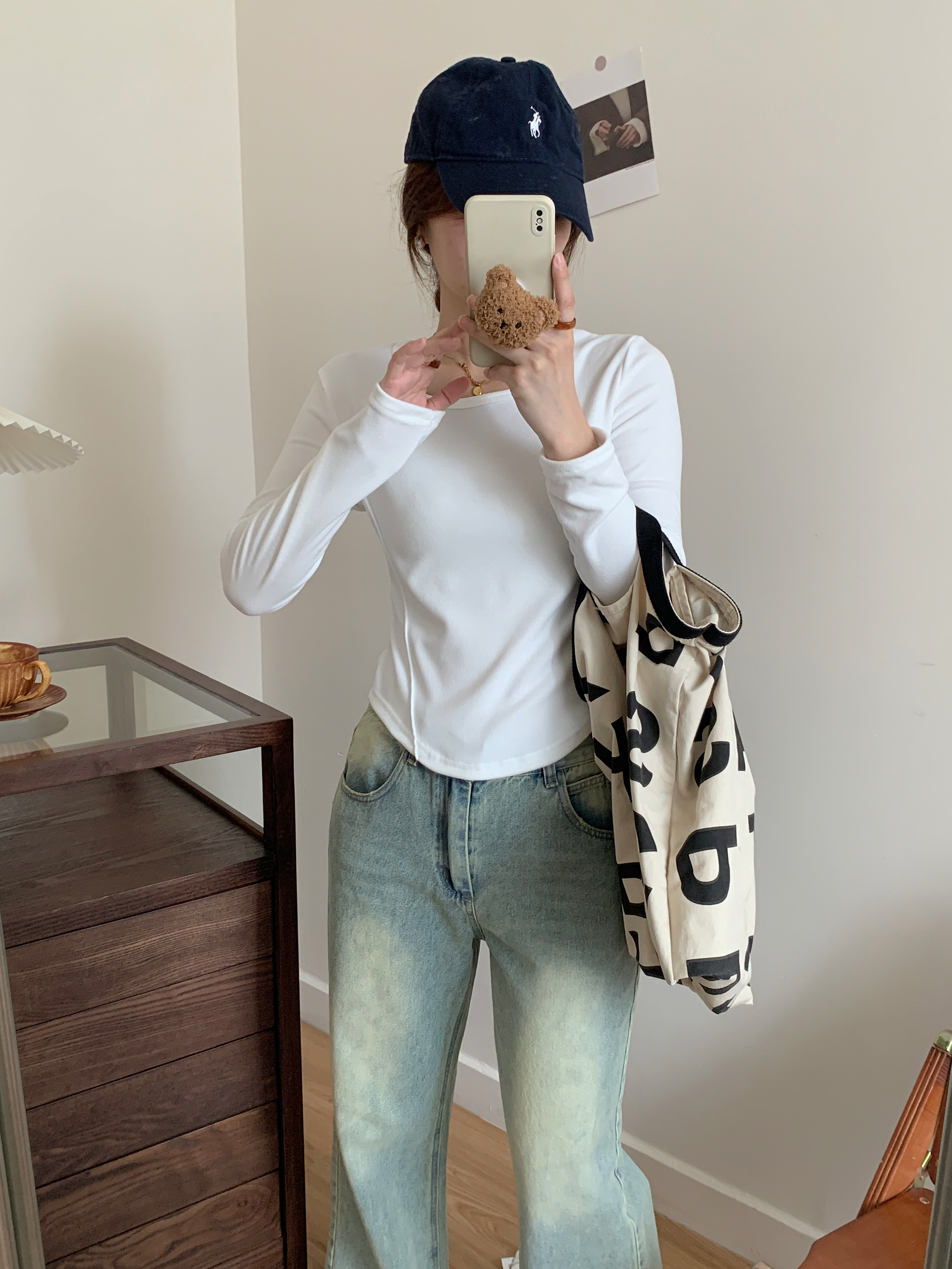 正肩长袖t恤女秋季新款设计感弧形下摆方领修身收腰显瘦短款上衣