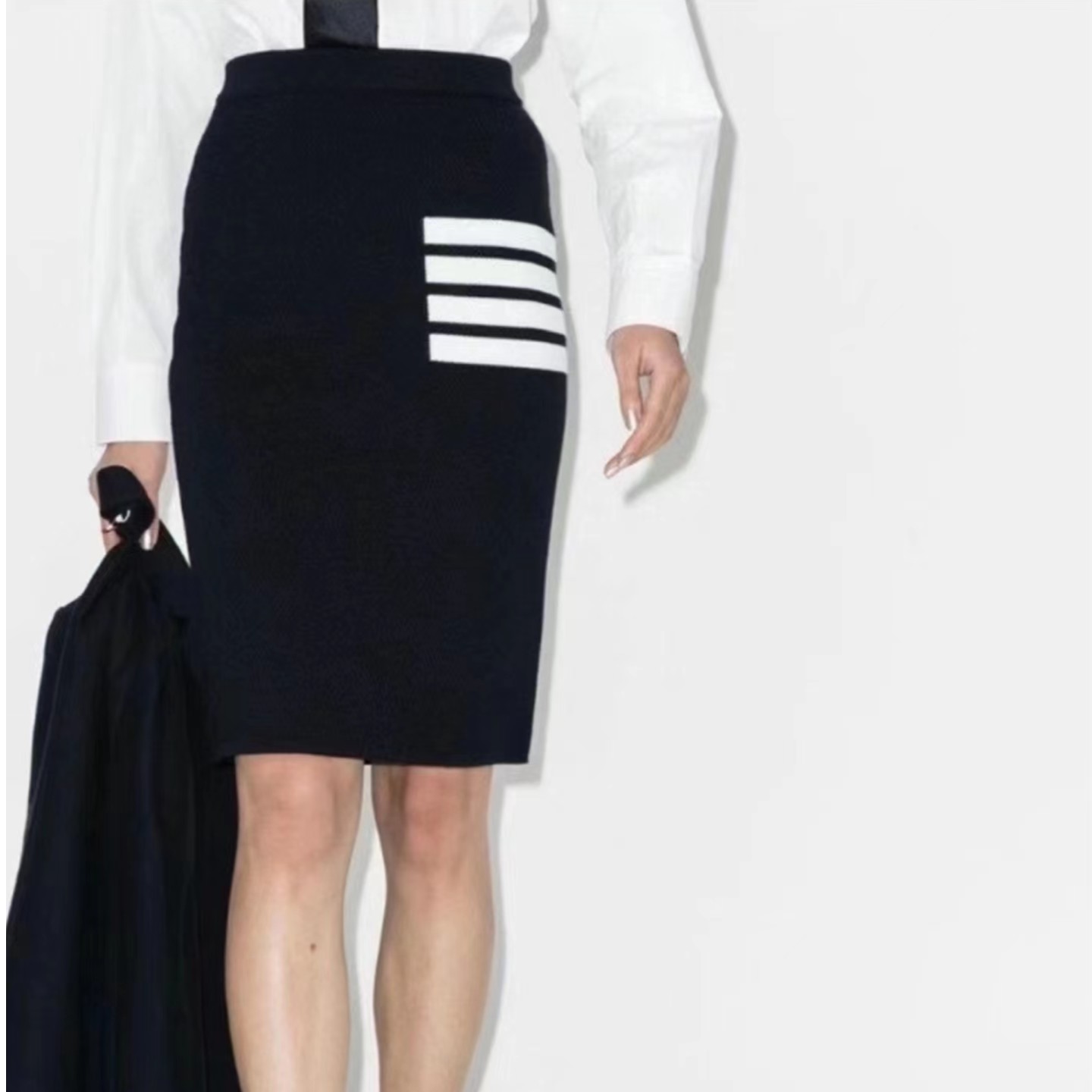 全新未使用  THOM BROWNE/ 四条纹贴身半身裙 深蓝色/40