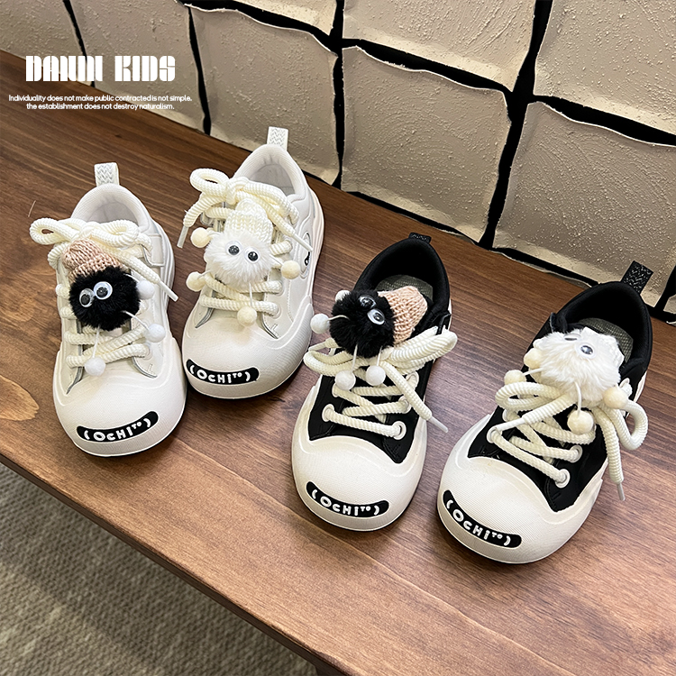 【嗒囜】23DN80120 女童黑白小煤球鞋子装饰鞋带丑萌厚底帆布鞋板鞋