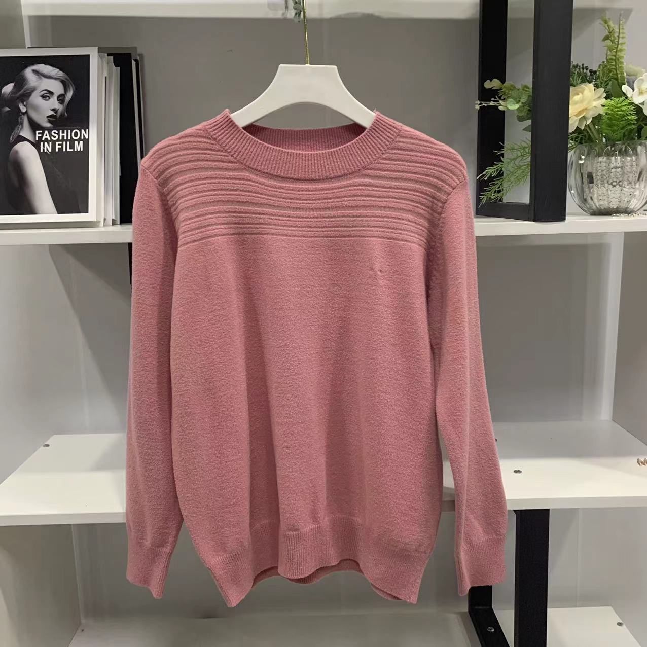 HY03424【春季新款】轻奢时尚圆领粉色横条纹羊毛衫