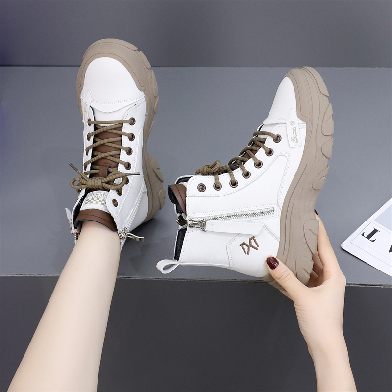 2023年新款秋冬软底马丁靴时尚英伦风网红爆款百搭圆头防滑短靴