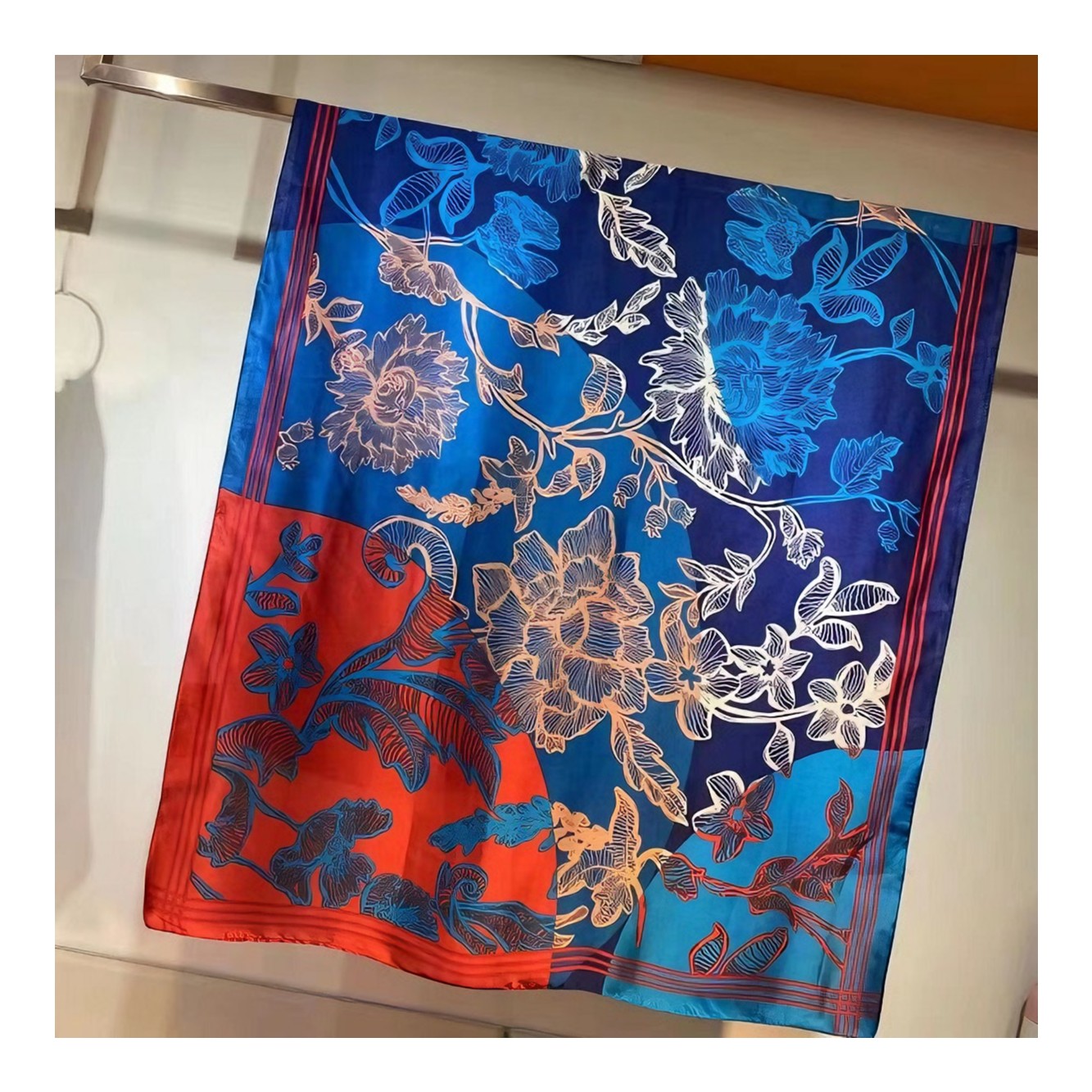 L 70蓝色时尚百搭双面披肩印花大方长巾气质女士夏季国风卷边围巾