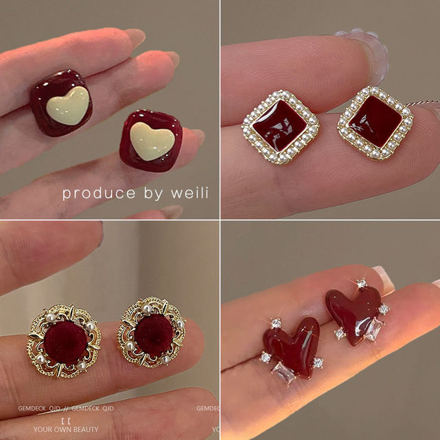 铜合金耳饰 2023年新年圣诞节红色耳钉气质高级感耳环简约耳饰ins