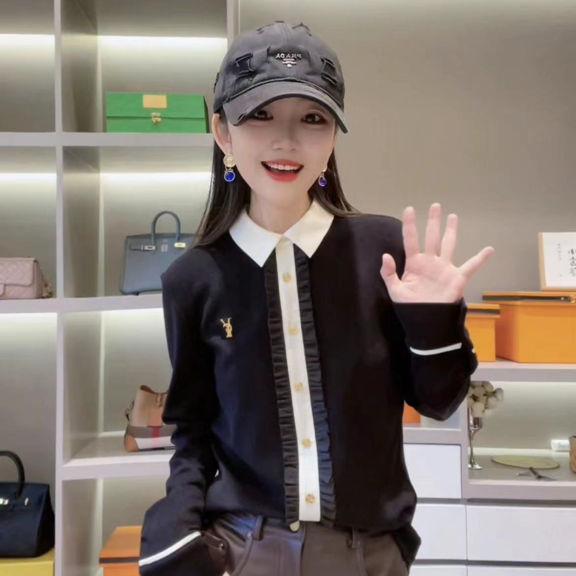 《CHUN》木耳边拼色上衣