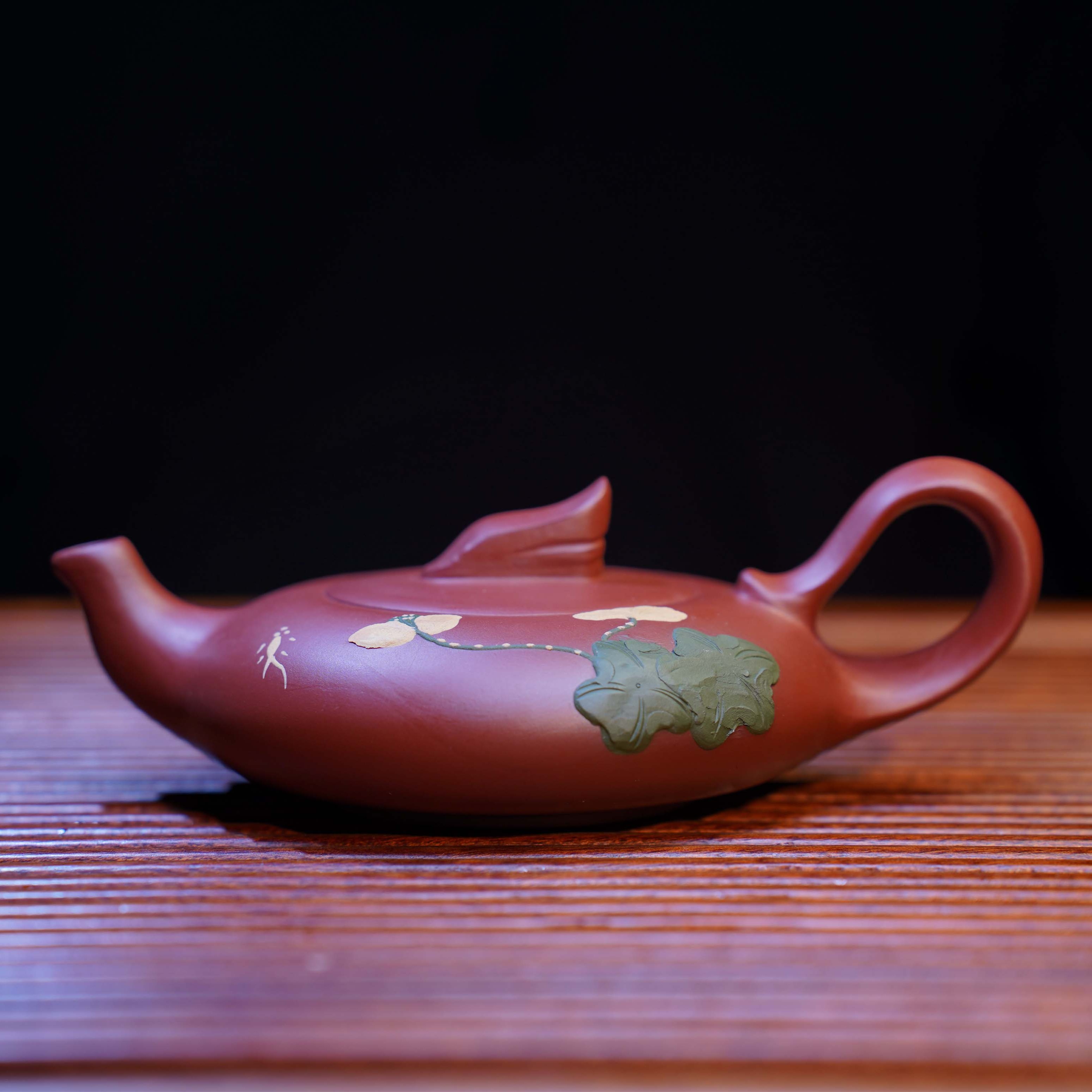 宜兴市大红袍荷塘清趣壶【琦】纯手工紫砂壶