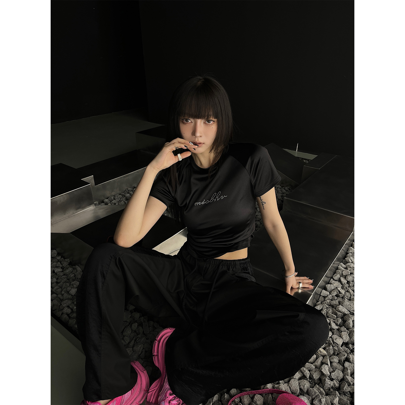 嘉仪【老钱风】紧身烫钻T恤美式