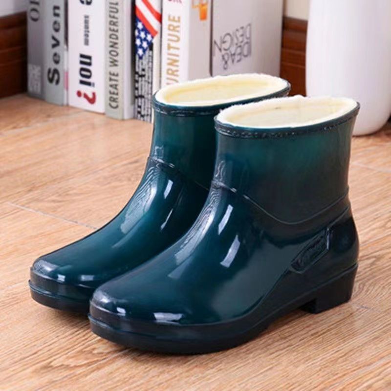 百丽纯爱一体水鞋雨鞋女短筒雪地靴厨房防水鞋保暖防滑耐磨固定加