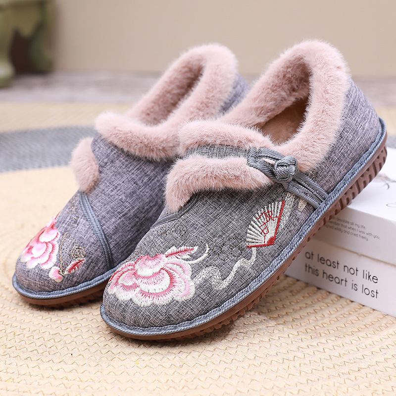 新款民族风汉服鞋加绒保暖绣花鞋老北京棉鞋女冬防滑软底妈妈棉靴