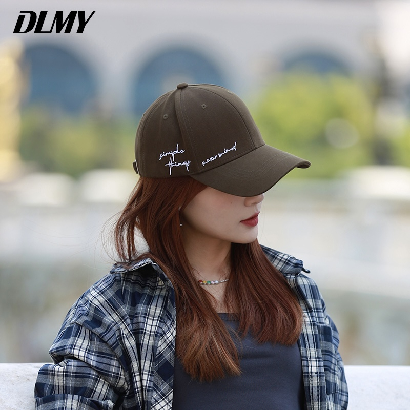 【达人专属】DLMY设计风格突破常规前卫率性硬顶棒侧边小字母球帽
