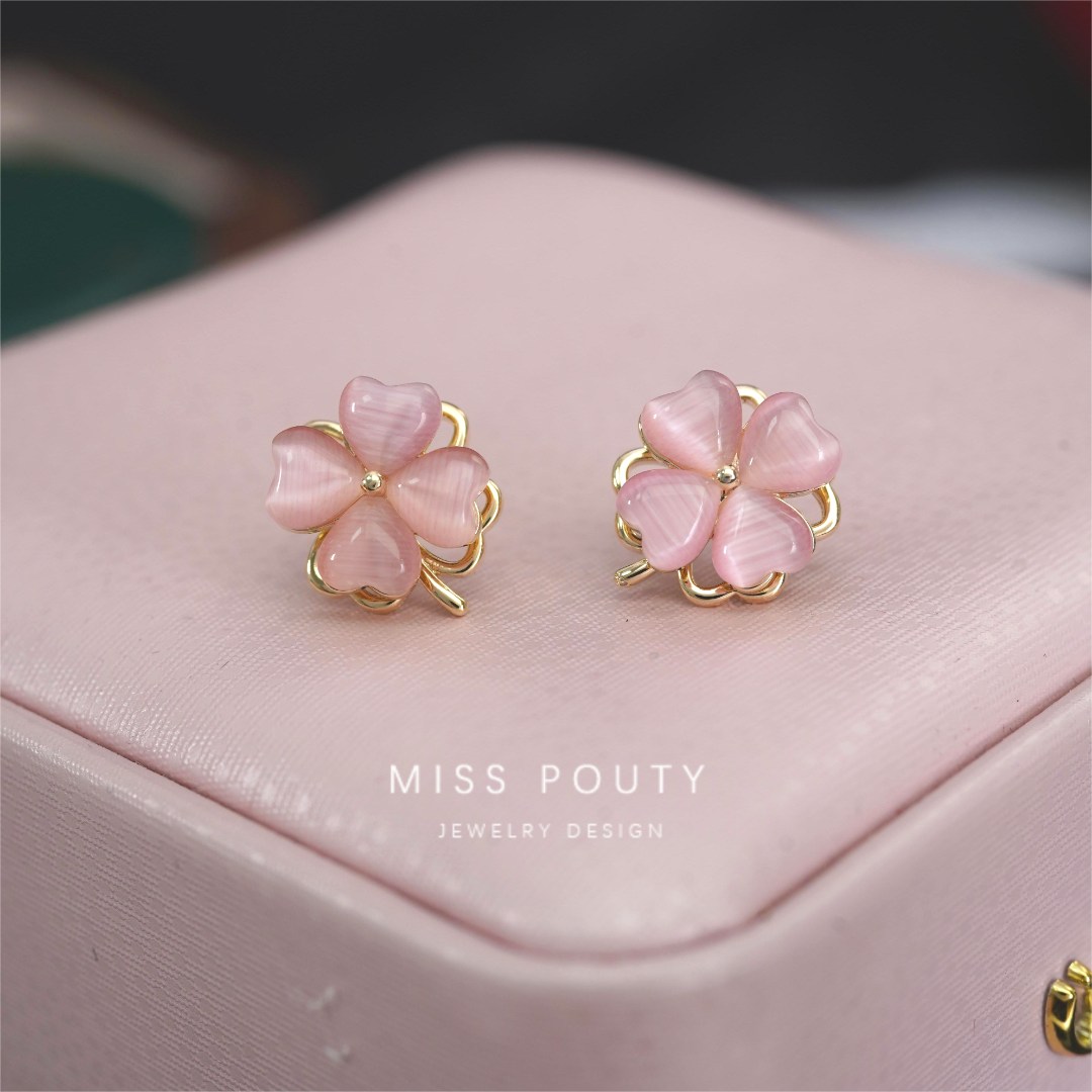 Miss Pouty 铜合金耳饰 1094 旋转四叶草耳环饰品耳钉耳饰