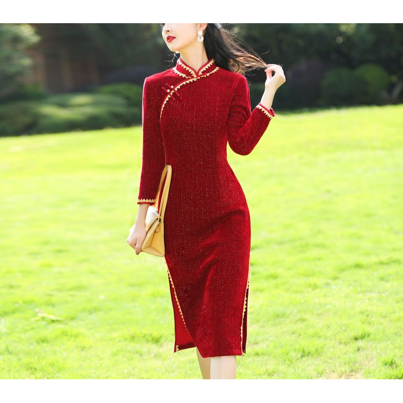 国风新年旗袍红色长袖秋冬款改良版气质年轻款少女中长款连衣裙