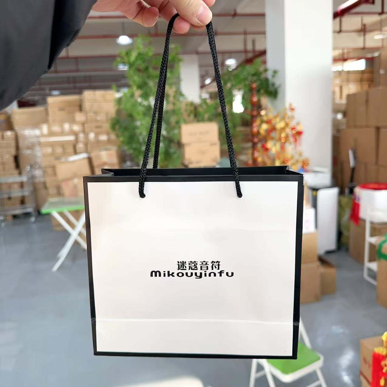 BY 香水粉色香水（发一套）