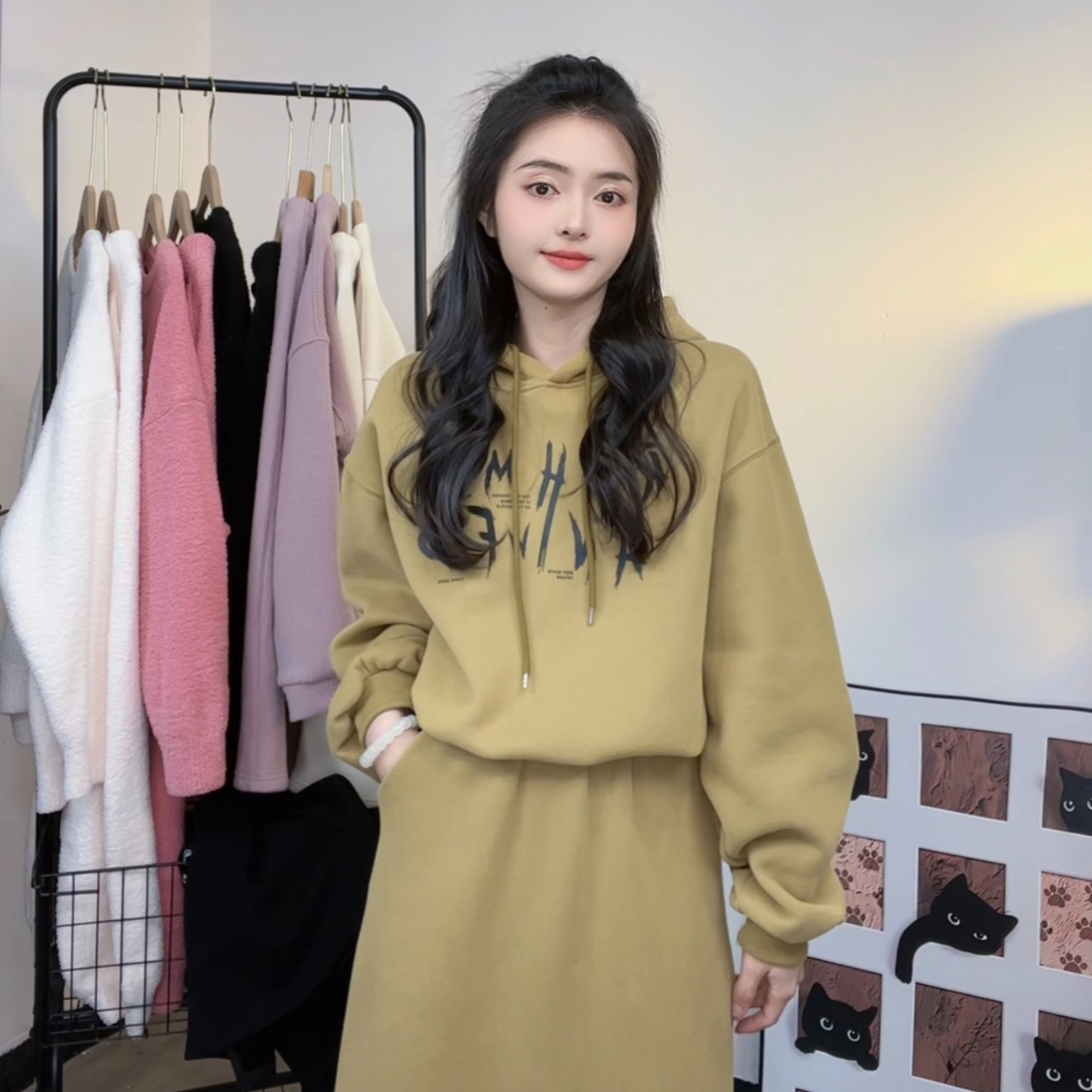 【君君】连帽百搭休闲加绒ins风卫衣+松紧腰半身裙139