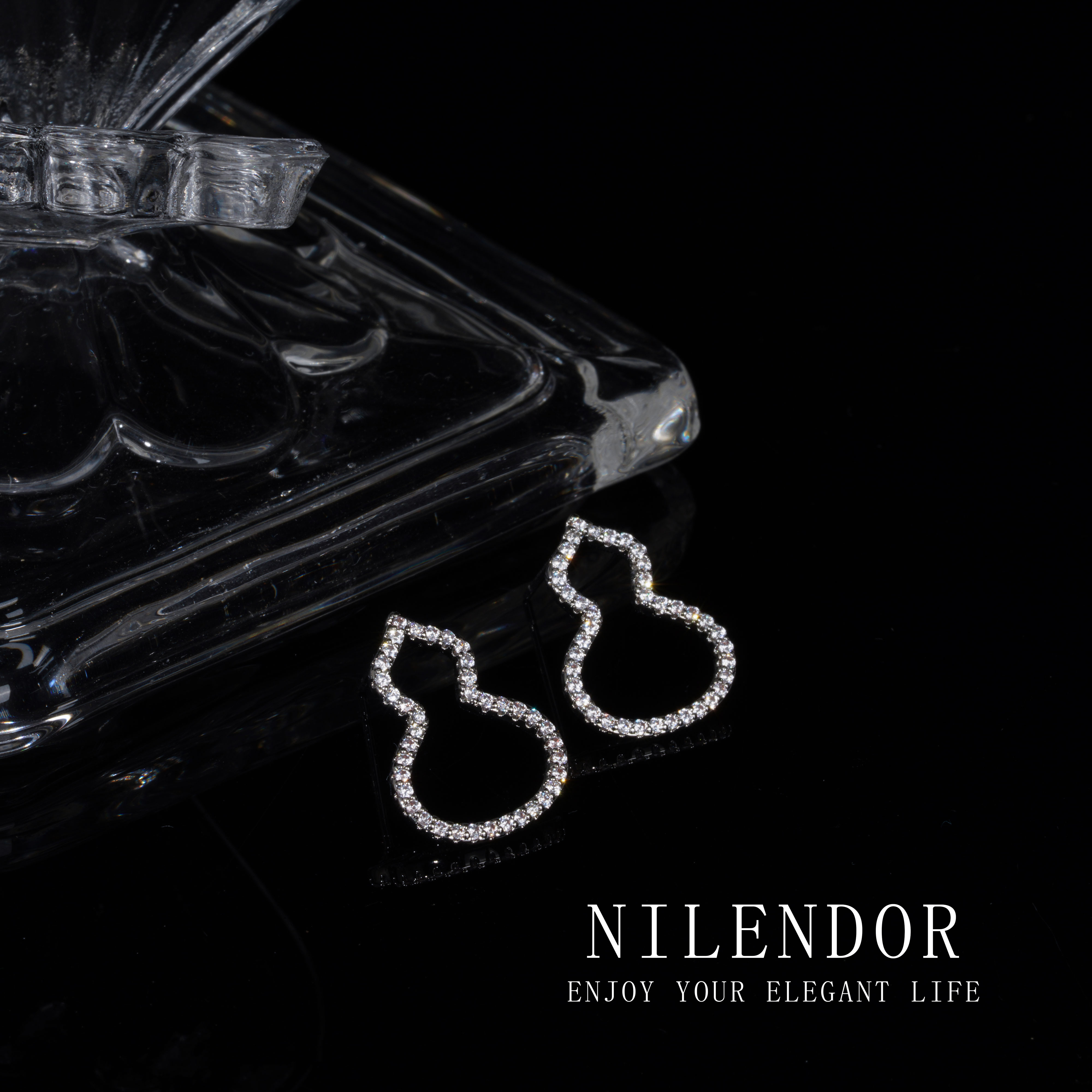 NILENDOR/昵兰 铜合金合成锆石耳饰 ES-357简约百搭镂空葫芦耳钉