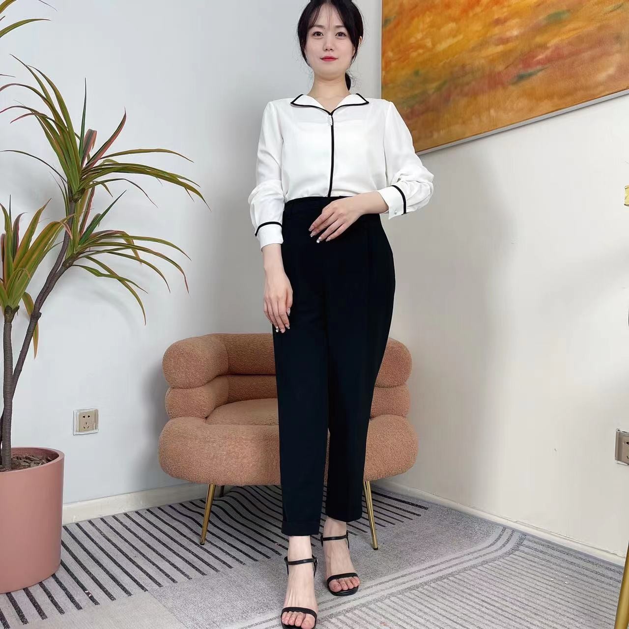 【矫老板推荐】秋款时尚高端简约气质洋气百搭款白色衬衣S190625