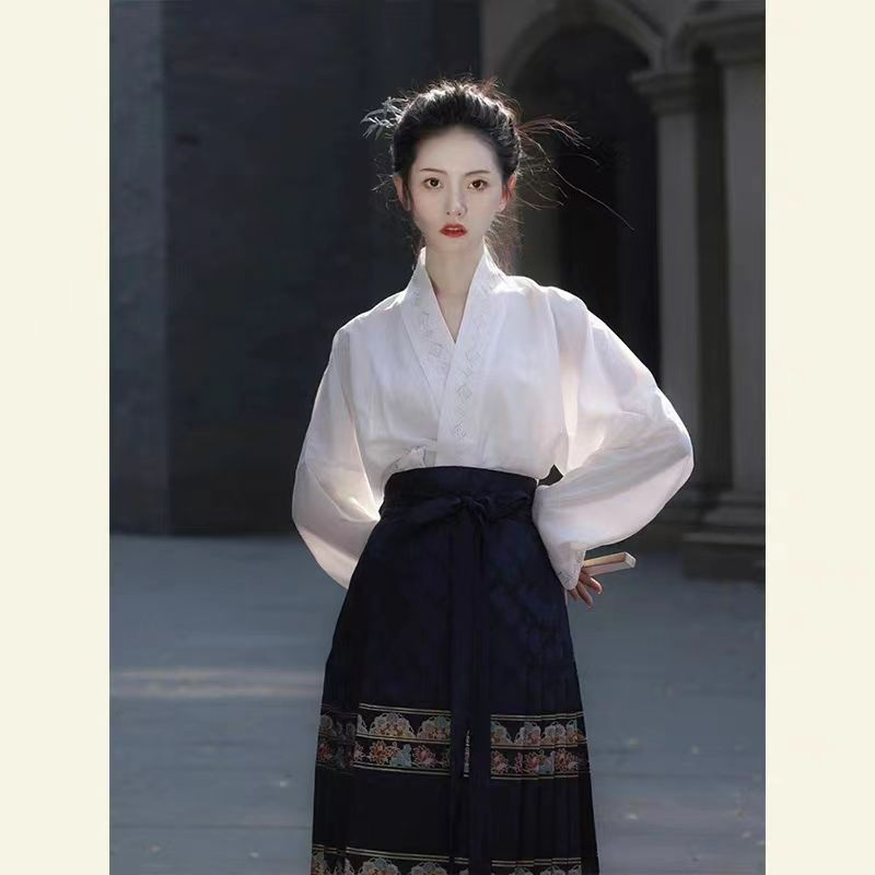 新中式国风成人马面裙秋冬上衣女改良汉服衬衫两件套女仿螺钿套装