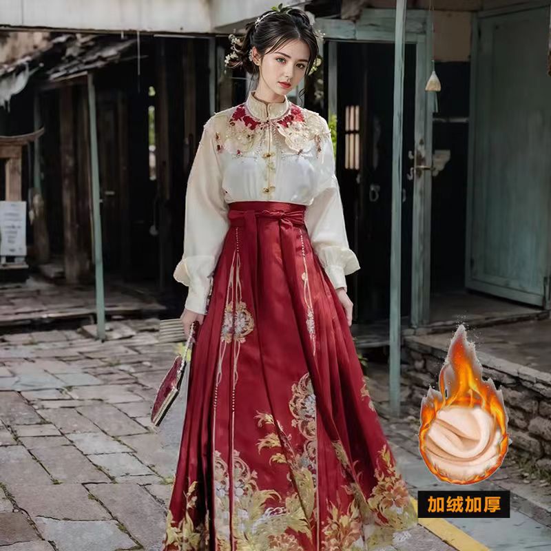 明制汉服女款云肩新中式国风刺绣上衣配织金妆花马面裙婚服敬酒服