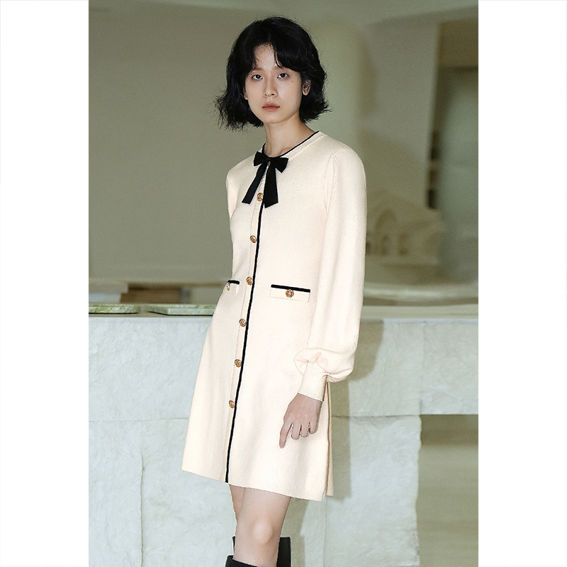 【UR魅力】UR秋冬新款女装轻法式小小织针织连衣裙UWG930137