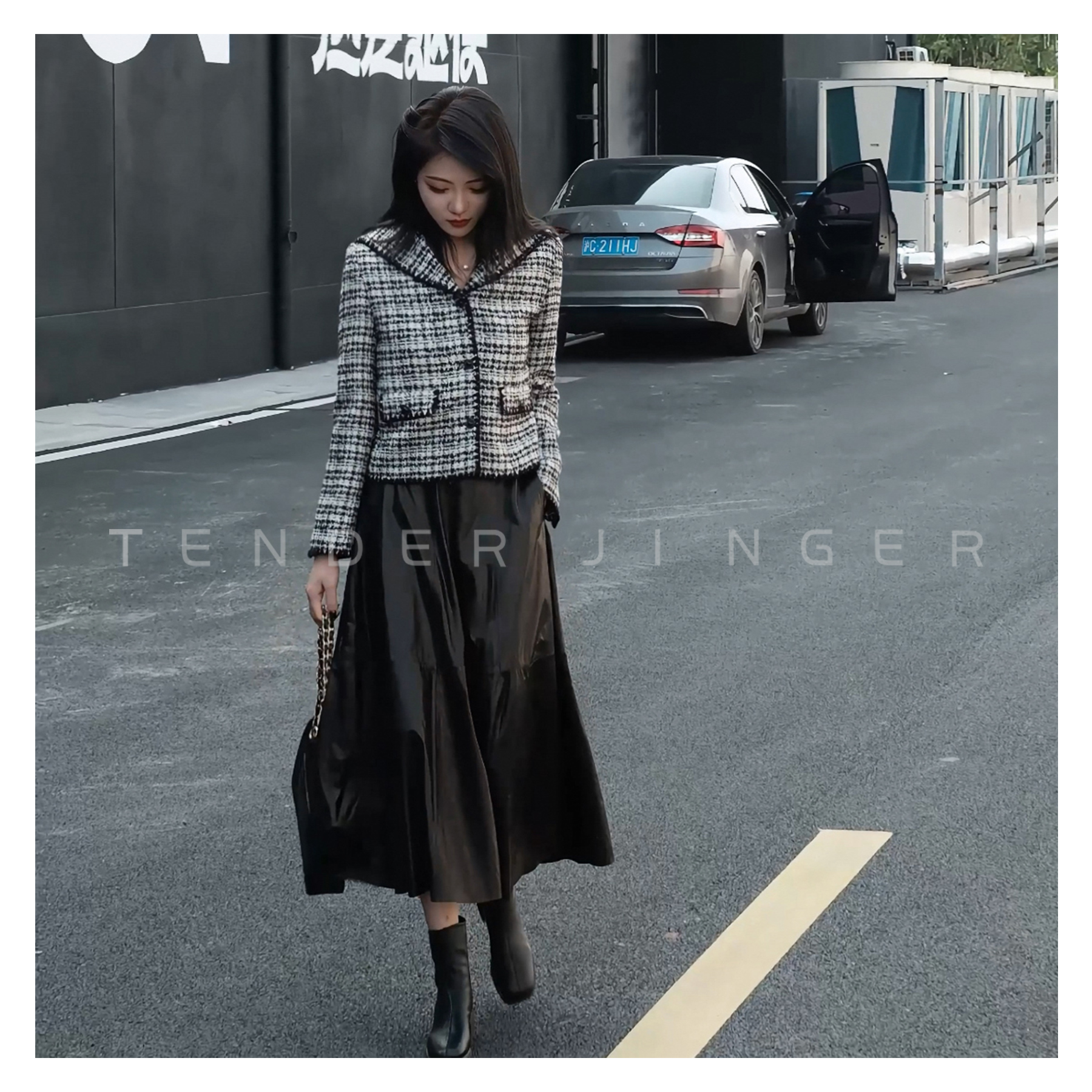 Tender Jinger【专柜】2023冬绵羊毛小方领格纹短外套 T2309LFK366L