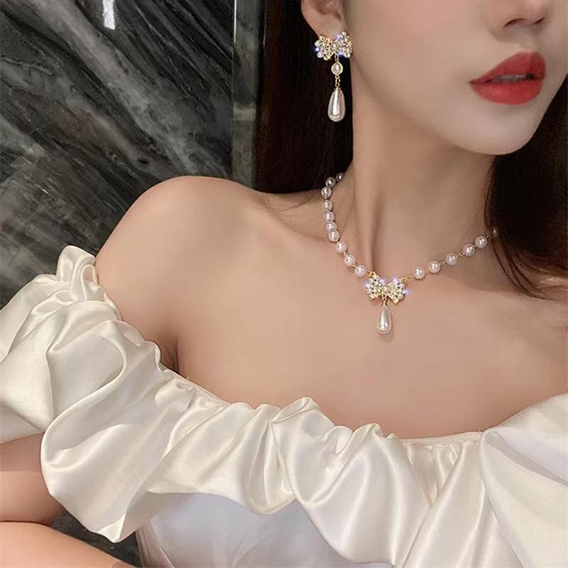 宝梵伦 非金属项链 欧美设计感蝴蝶结项链女高质感吊坠锁骨链长款