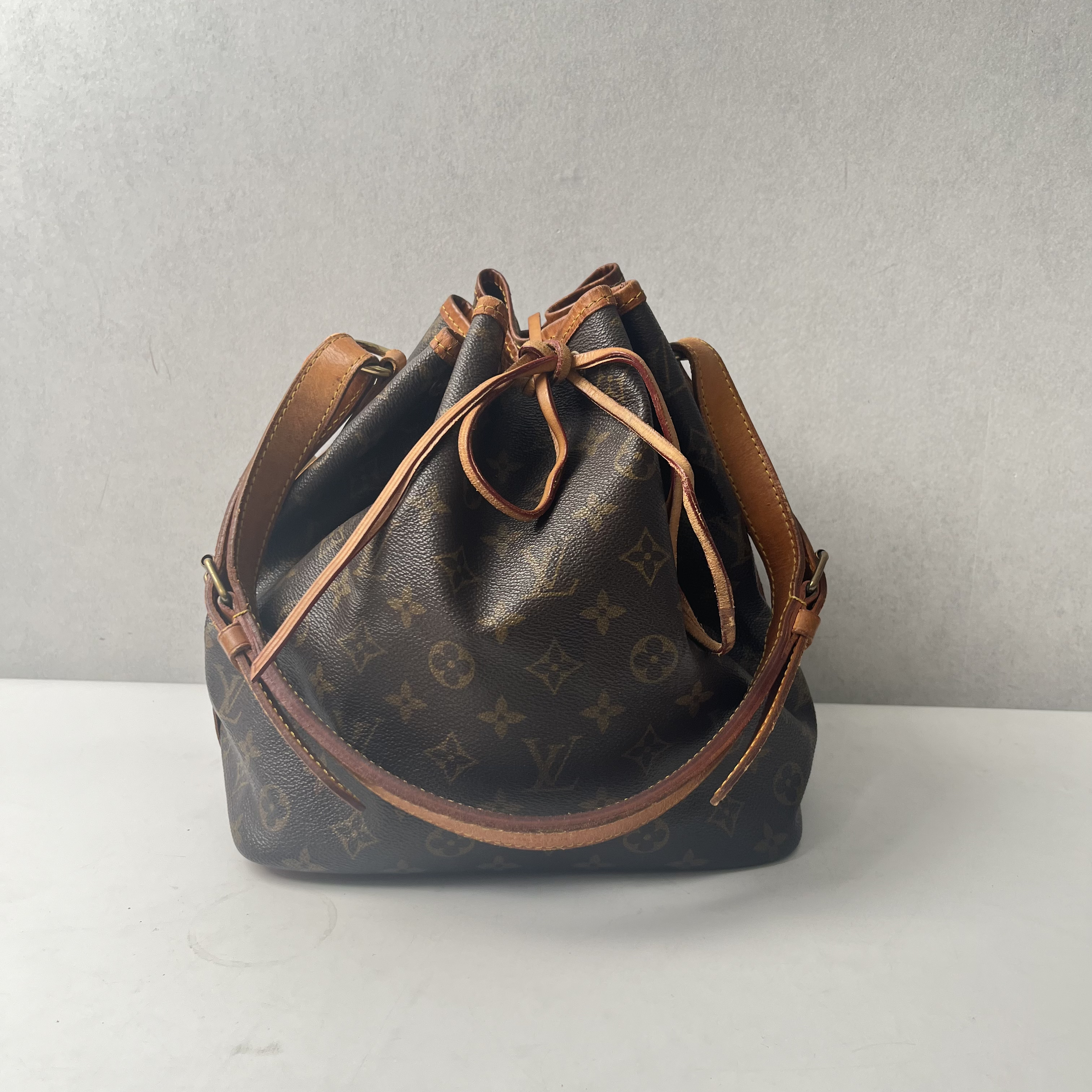 95新 LouisVuitton/路易威登 抽绳小水桶单肩包 13043