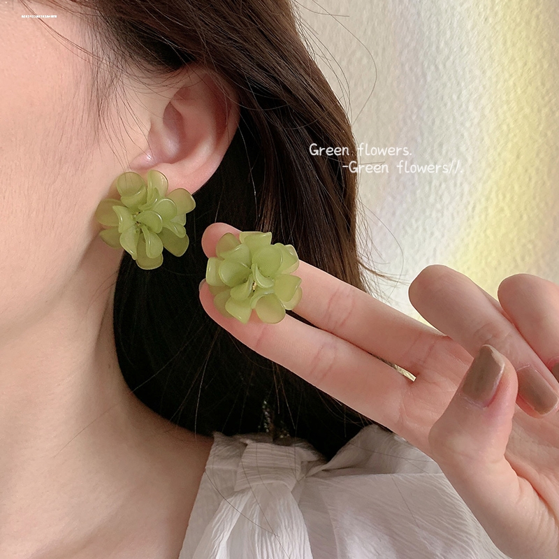 女气质耳饰小众设计ins磨砂绿花瓣耳钉显白时尚新款潮百搭轻奢