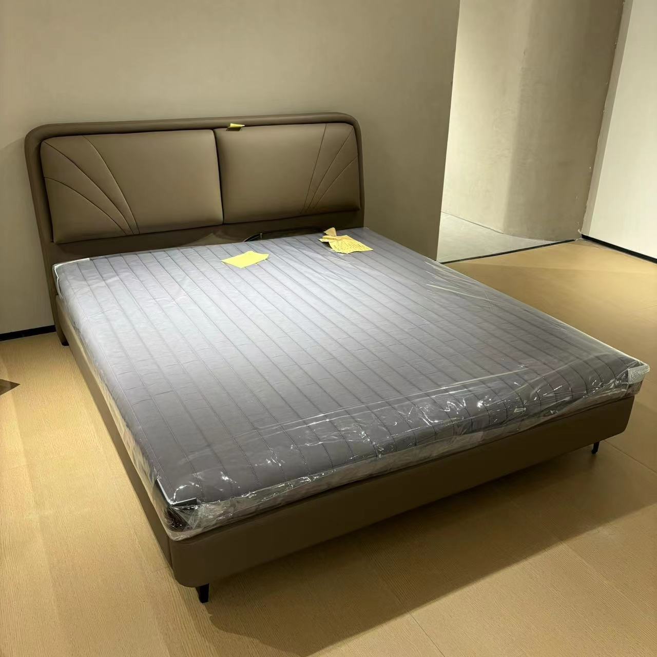 DORMIFLEX/多米弗展厅皮床清样KD6189