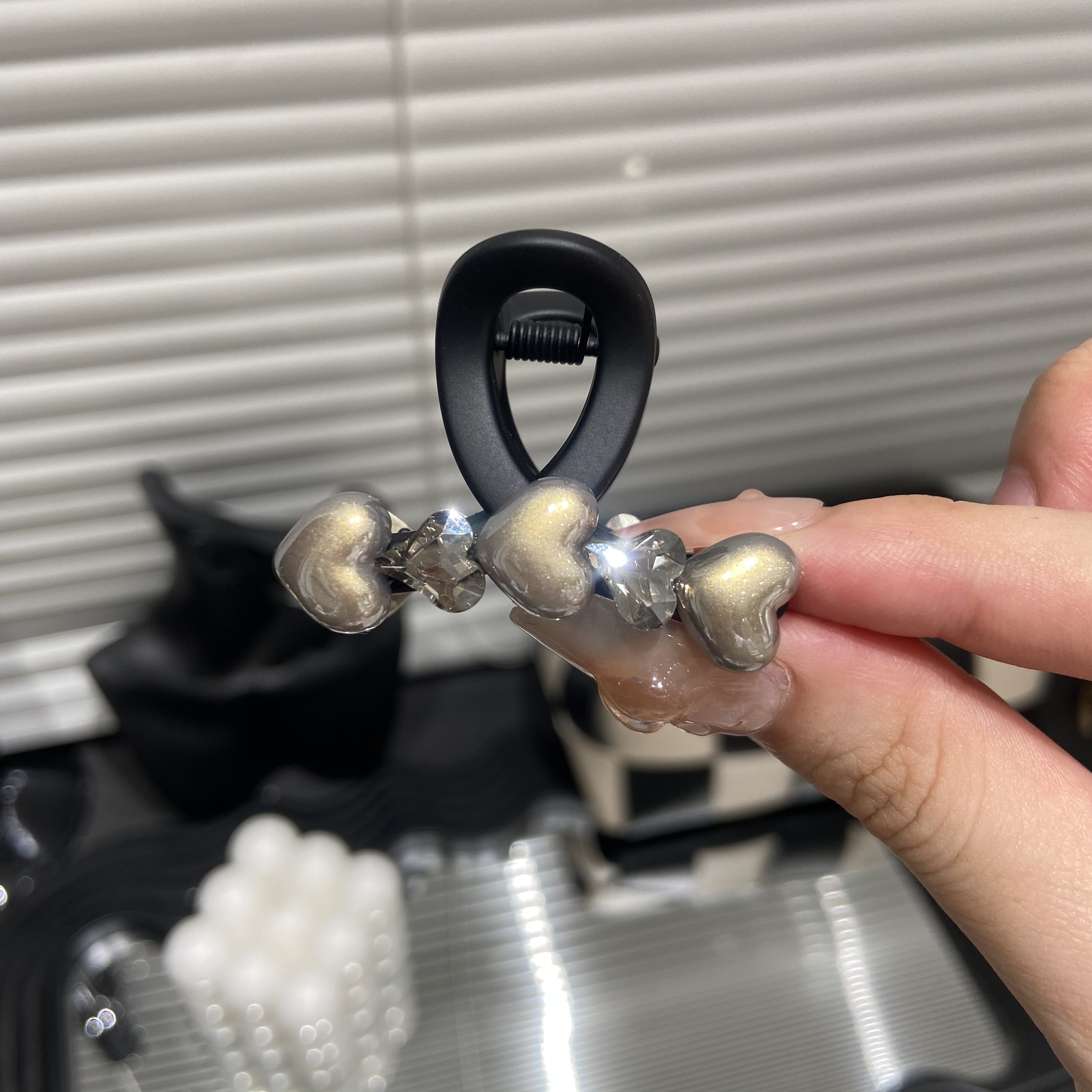 非金属亚克力发饰 E2372 高级透灰色爱心刘海半抓夹小抓夹高颅顶