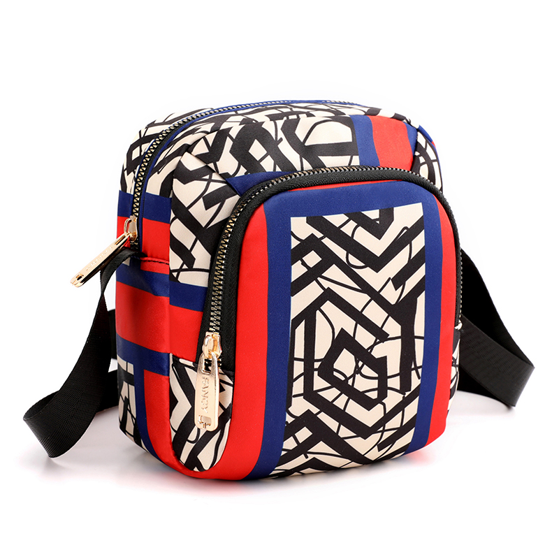 新款韩版防水印花布包女包单肩斜挎包简约时尚手机包零钱包化妆包