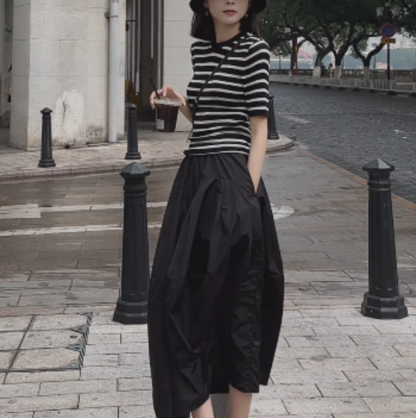 2024夏季新款时尚百搭款式女装气质韩版网红洋气打底衫半身裙