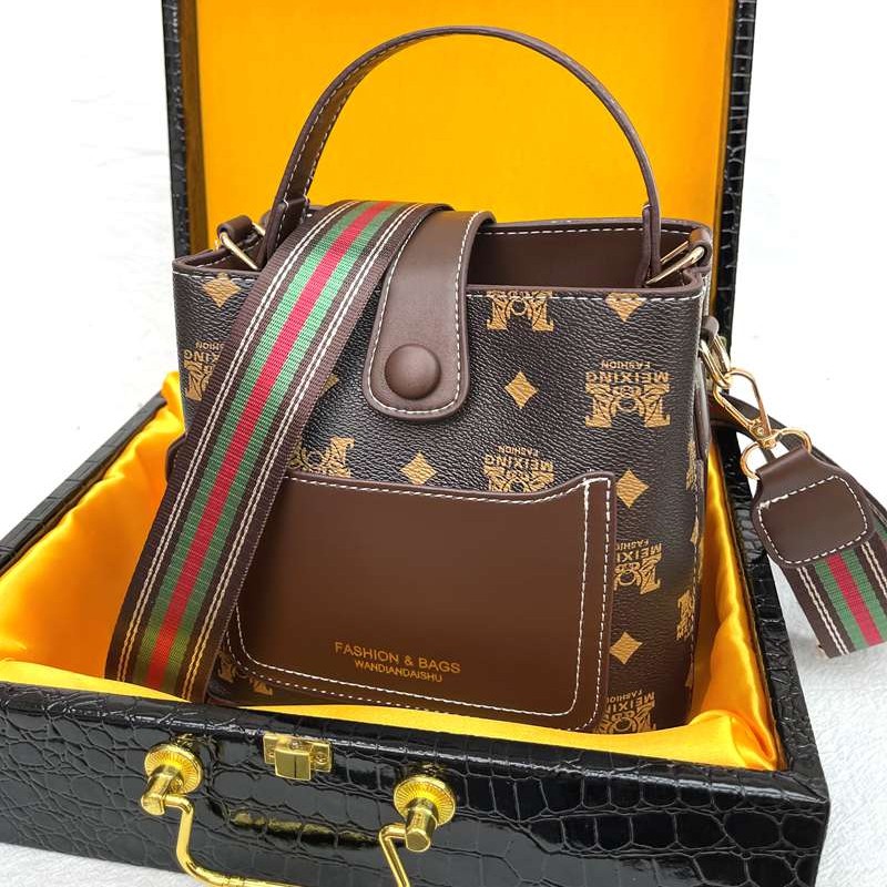 【宠粉专属1】（长19高17厚11）M花水桶包时尚百搭小众复古潮流单肩