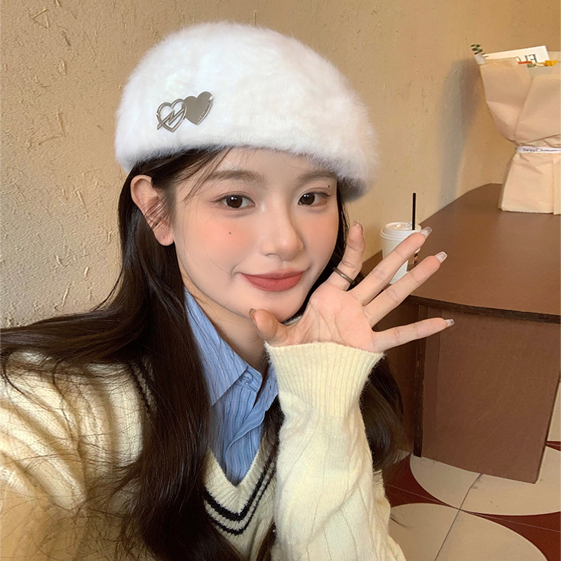 甜酷白色兔毛贝雷帽女2023新款韩系显脸小反戴前进帽毛绒画家帽子