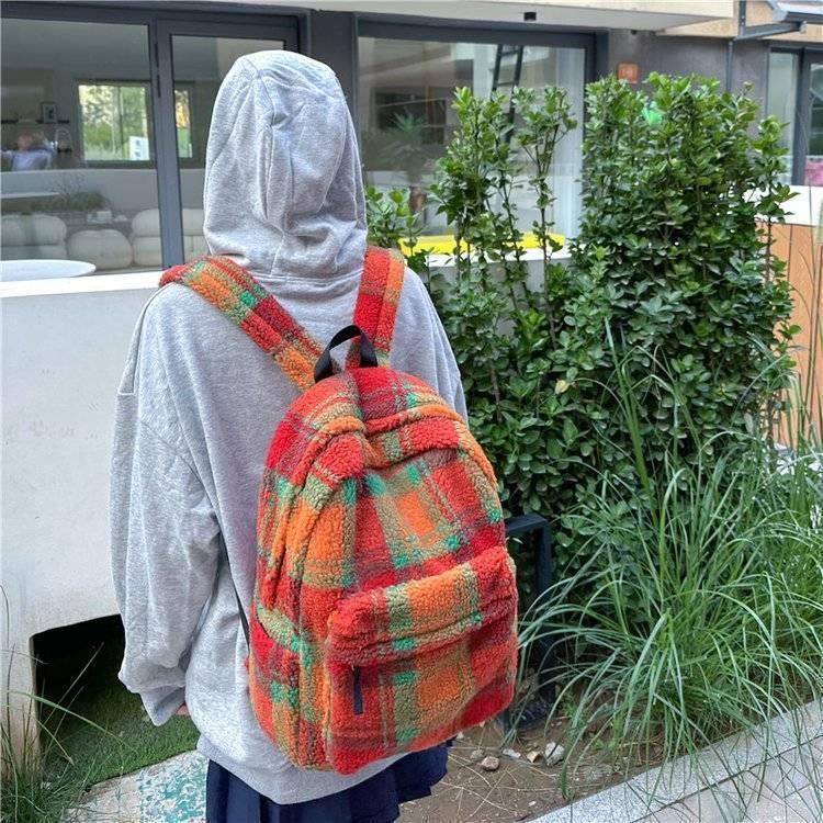 韩版2023秋冬新款羊羔绒双肩包红色格子书包旅行学院风男女书包潮