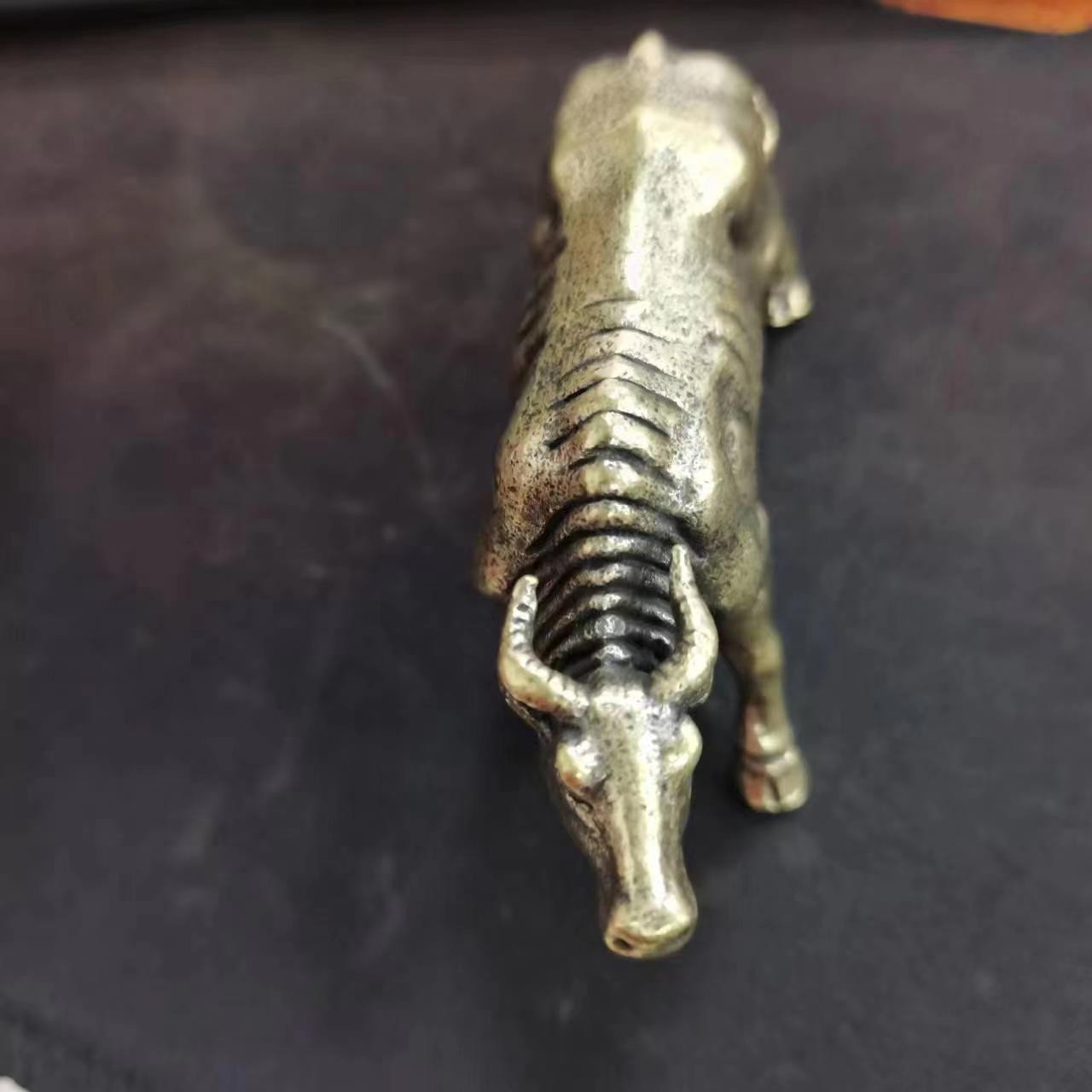 佳佳铜器农村老黄牛摆件工艺品生肖牛手把件茶宠书桌书架装饰品