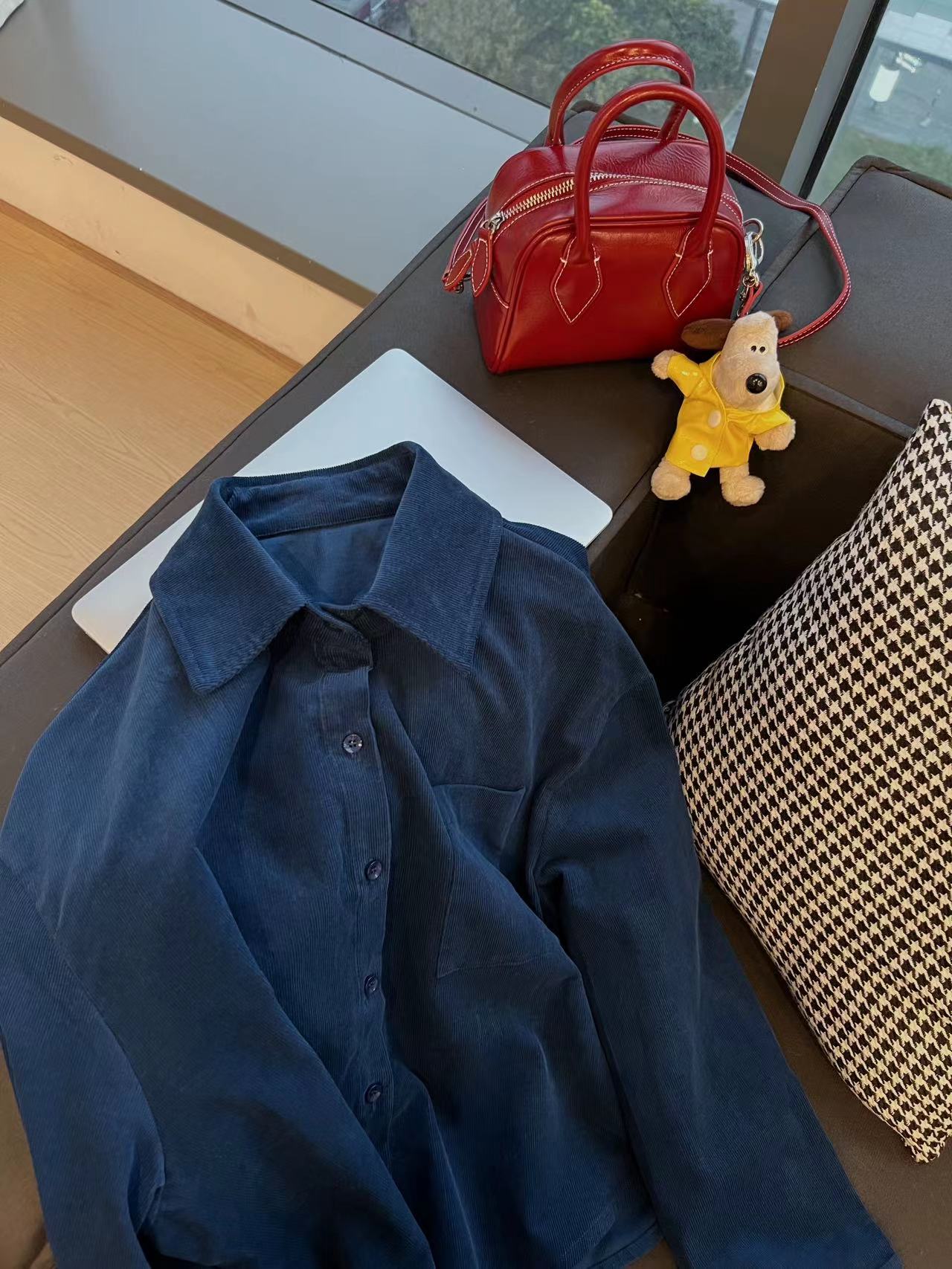 在韩- 济州岛手记  东大门定染色灯芯绒衬衫女